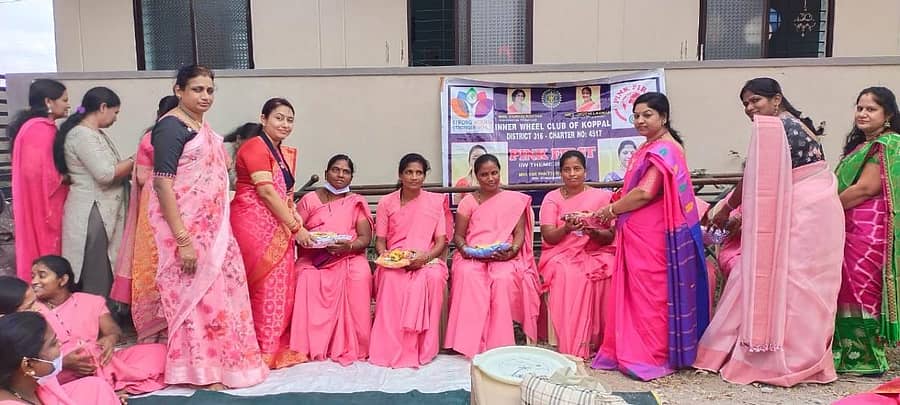 ಕೊಪ್ಪಳದ ಇನ್ನರ್ ವ್ಹೀಲ್ ಕ್ಲಬ್ ಸಭಾಂಗಣದಲ್ಲಿ ಶನಿವಾರ ಆಶಾ ಕಾರ್ಯಕರ್ತೆಯರನ್ನು ಸನ್ಮಾನಿಸಲಾಯಿತು