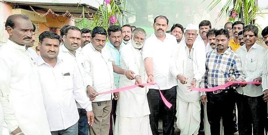 ಕಲಬುರಗಿ ಸಮೀಪದ ಕುಸನೂರ ತಾಂಡಾಗೆ ಬಸ್ ಸಂಚಾರಕ್ಕೆ ಶಾಸಕ ಬಸವರಾಜ ಮತ್ತಿಮಡು ಚಾಲನೆ ನೀಡಿದರು