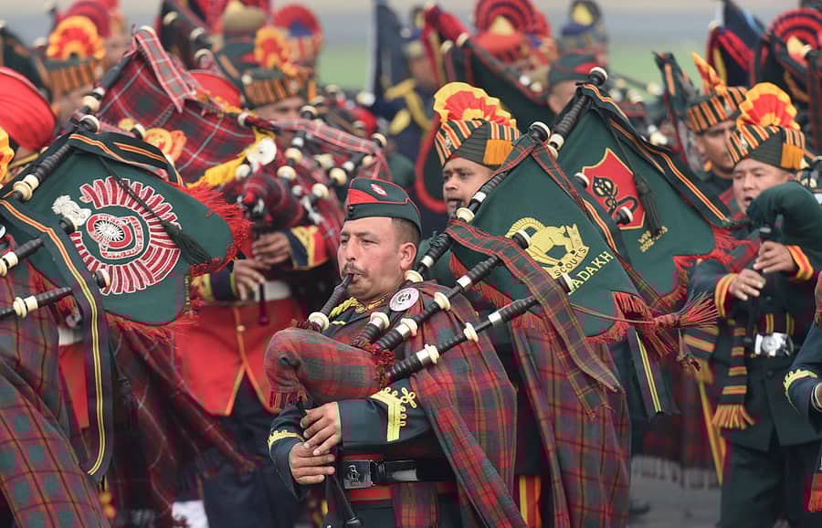 ನವದೆಹಲಿಯ ಸೇನಾ ಪರೇಡ್ ಗ್ರೌಂಡ್‌ನಲ್ಲಿ ಸೇನಾ ದಿನದ ಪೂರ್ವಾಭ್ಯಾಸದಲ್ಲಿ ಭಾರತೀಯ ಸೇನಾ ಬ್ಯಾಂಡ್ ಪ್ರದರ್ಶನ: ಪಿಟಿಐ ಚಿತ್ರ
