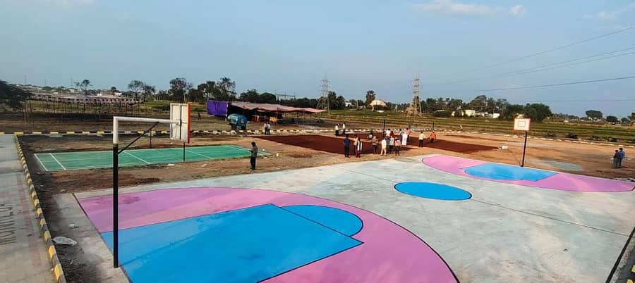 ಗಂಗಾವತಿ ತಾಲ್ಲೂಕಿನ ಶ್ರೀರಾಮನಗರ ಗ್ರಾಮ ಪಂಚಾಯಿತಿ ವ್ಯಾಪ್ತಿಯಲ್ಲಿ ಬರುವ ಸರ್ಕಾರಿ ಪದವಿ ಪೂರ್ವ ಕಾಲೇಜಿನ ಎದುರು ಉದ್ಯೋಗ ಖಾತ್ರಿ ಯೋಜನೆಯಡಿ ನಿರ್ಮಿಸಲಾದ ಬ್ಯಾಡ್ಮಿಂಟನ್ ಕೋರ್ಟ್