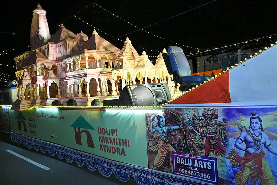 ಪರ್ಯಾಯ ಮೆರವಣಿಗೆಯಲ್ಲಿ ಗಮನ ಸೆಳೆದ ಅಯೋಧ್ಯೆಯ ರಾಮಮಂದಿರ ಟ್ಯಾಬ್ಲೊ