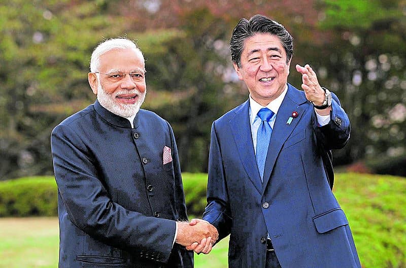 ಪ್ರಧಾನಿ ನರೇಂದ್ರ ಮೋದಿ ಅವರು 2018ರಲ್ಲಿ ಜಪಾನ್ಗೆ ಭೇಟಿ ನೀಡಿದ್ದಾಗ ಆಗಿನ ಜಪಾನ್ ಪ್ರಧಾನಿ ಶಿಂಜೊ ಅಬೆ ಜತೆಗೆ- ರಾಯಿಟರ್ಸ್ ಚಿತ್ರ