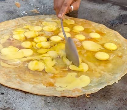 ಮೂವತ್ತು ಮೊಟ್ಟೆಗಳ ರೋಲ್ (ಇನ್ಸ್ಟಾಗ್ರಾಮ್ ಚಿತ್ರ)