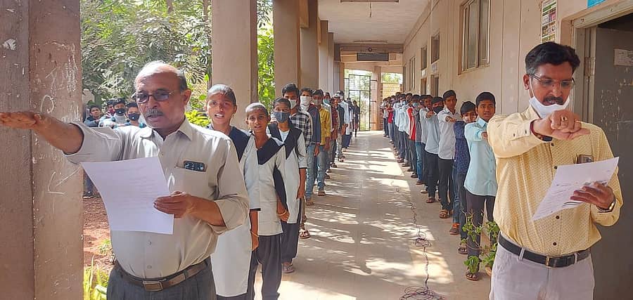 ಬೀದರ್ನ ಸರ್ಕಾರಿ ಪಾಲಿಟೆಕ್ನಿಕ್ನಲ್ಲಿ ರಾಷ್ಟ್ರೀಯ ಮತದಾರರ ದಿನಾಚರಣೆ ಪ್ರಯುಕ್ತ ವಿದ್ಯಾರ್ಥಿಗಳು ಪ್ರತಿಜ್ಞಾವಿಧಿ ಸ್ವೀಕರಿಸಿದರು