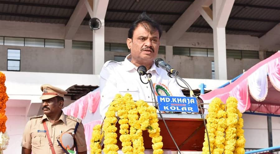 ಕೋಲಾರದಲ್ಲಿ ಬುಧವಾರ ನಡೆದ ಗಣರಾಜ್ಯೋತ್ಸವದಲ್ಲಿ ಜಿಲ್ಲಾ ಉಸ್ತುವಾರಿ ಸಚಿವ ಎನ್‌.ಮುನಿರತ್ನ ಮಾತನಾಡಿದರು