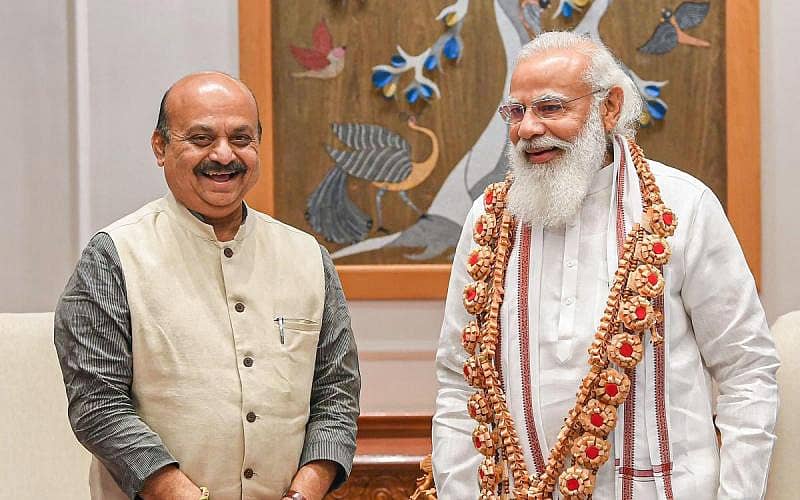 ಬಸವರಾಜ ಬೊಮ್ಮಾಯಿ ಮತ್ತು ನರೇಂದ್ರ ಮೋದಿ