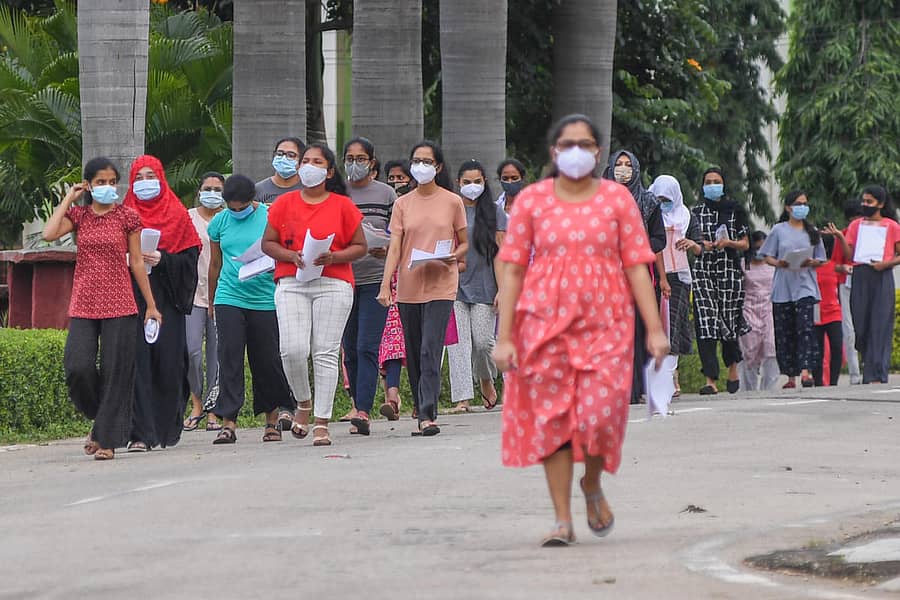 ಸೆ.12ರಂದು ನಡೆದಿದ್ದ ನೀಟ್ ಪರೀಕ್ಷೆಗೆ ಹಾಜರಾಗಿದ್ದ ವಿದ್ಯಾರ್ಥಿಗಳು