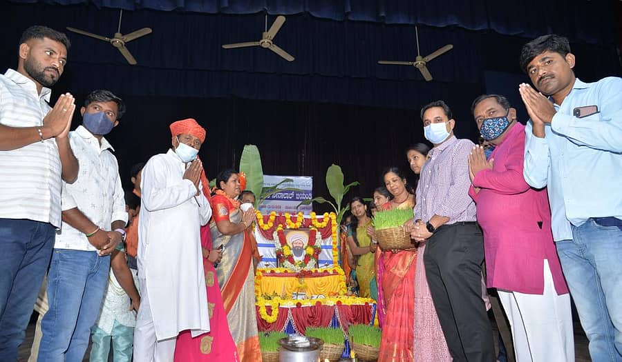 ಕೋಲಾರದಲ್ಲಿ ಮಂಗಳವಾರ ಸಂತ ಸೇವಾಲಾಲ್‌ ಜಯಂತಿ ಆಚರಿಸಲಾಯಿತು