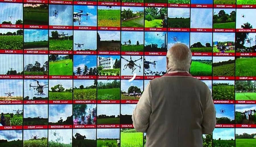 ವರ್ಚುವಲ್ ಸಮಾರಂಭದ ಮೂಲಕ ಡ್ರೋನ್ಗಳಿಗೆ ಚಾಲನೆ ನೀಡಿದ ಪ್ರಧಾನ ಮಂತ್ರಿ ನರೇಂದ್ರ ಮೋದಿ