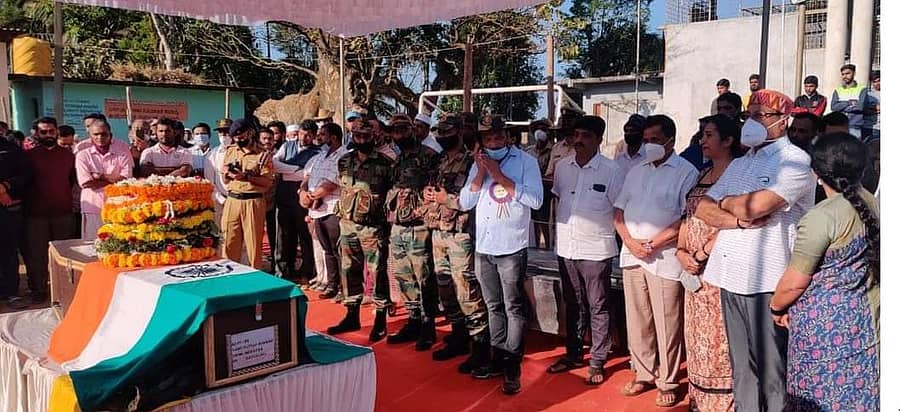 ಯೋಧ ಅಲ್ತಾಫ್‌ ಅಹಮ್ಮದ್‌ ಅಂತ್ಯಕ್ರಿಯೆ ಶನಿವಾರ ನಡೆಯಿತು