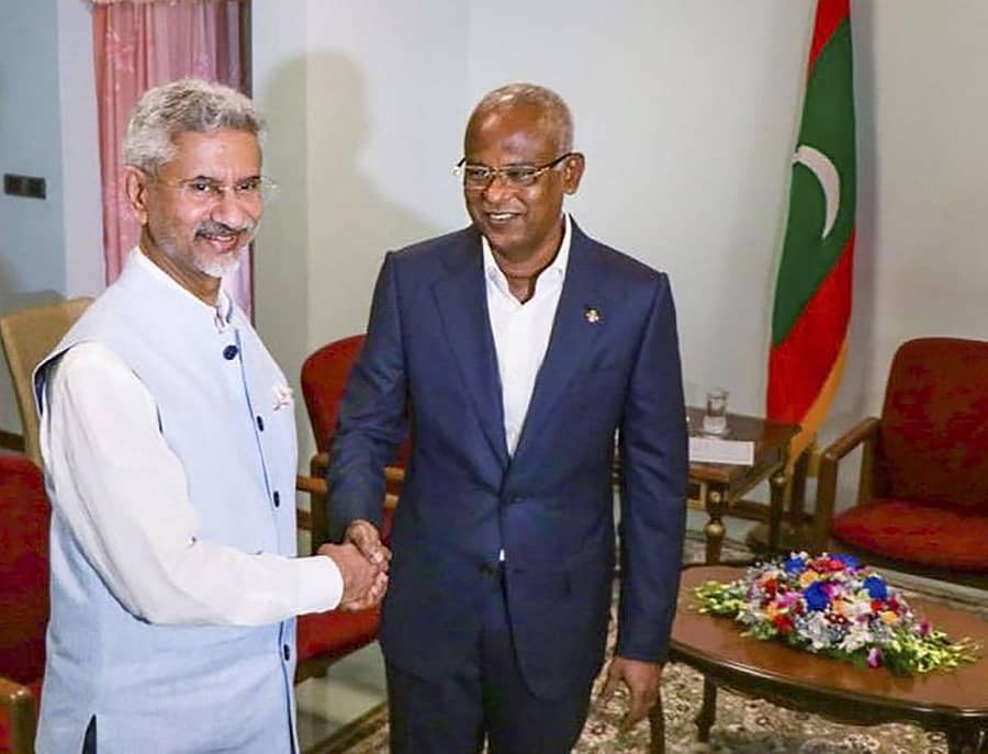ವಿದೇಶಾಂಗ ವ್ಯವಹಾರಗಳ ಸಚಿವ ಎಸ್.ಜೈಶಂಕರ್ ಅವರು ಮಾಲ್ಡೀವ್ಸ್ ಪ್ರಧಾನಿ ಇಬ್ರಾಹಿಂ ಮೊಹಮ್ಮದ್ ಸೋಲಿಹ್ ಅವರೊಂದಿಗೆ ಚರ್ಚೆ ನಡಸಿದರು.
