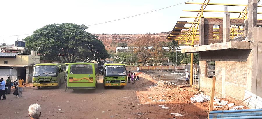 ಸವದತ್ತಿ ಬಸ್ ನಿಲ್ದಾಣ ನಿರ್ಮಾಣ ಹಂತದಲ್ಲಿದೆ