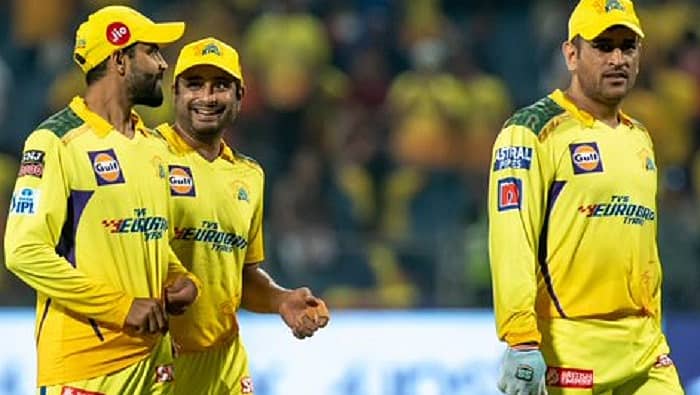 ರವೀಂದ್ರ ಜಡೇಜ ಹಾಗೂ ಮಹೇಂದ್ರ ಸಿಂಗ್ ಧೋನಿ