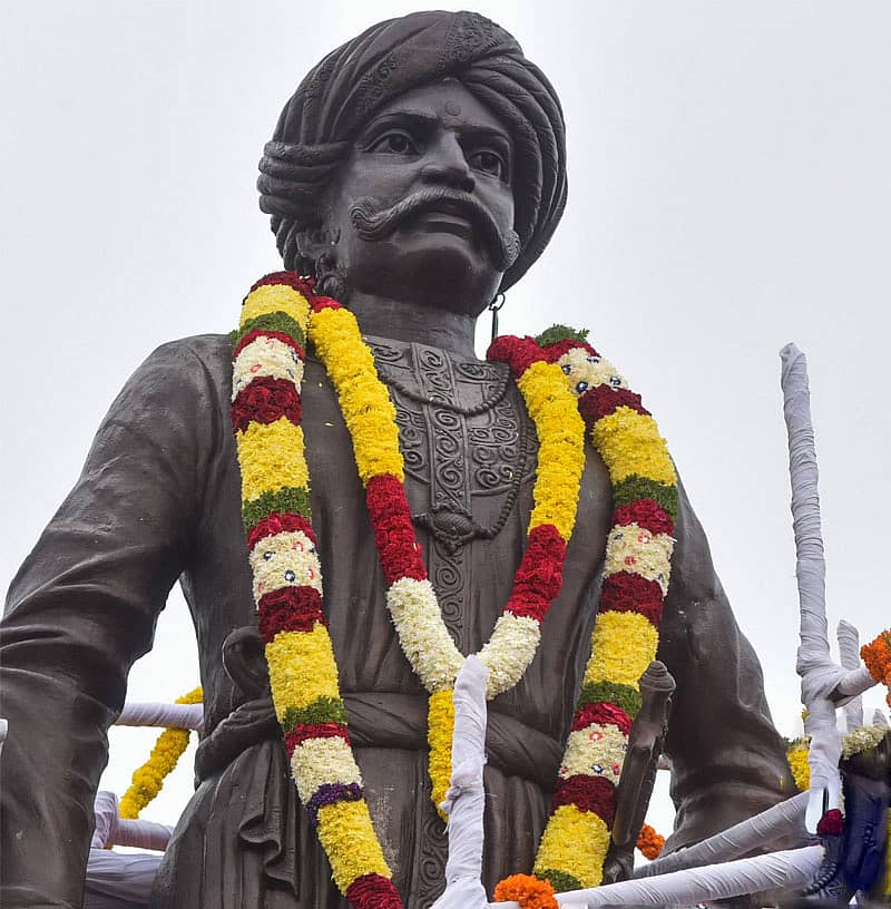 ಕೆಂಪೇಗೌಡರ ಕಂಚಿನ ಪ್ರತಿಮೆ