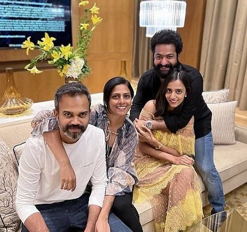 ವಿವಾಹ ವಾರ್ಷಿಕೋತ್ಸವ ಸಂಭ್ರಮದಲ್ಲಿ ಪ್ರಶಾಂತ್ ನೀಲ್– ಎನ್‌ಟಿಆರ್ ದಂಪತಿಗಳು (ಇನ್‌ಸ್ಟಾಗ್ರಾಮ್ ಚಿತ್ರ)