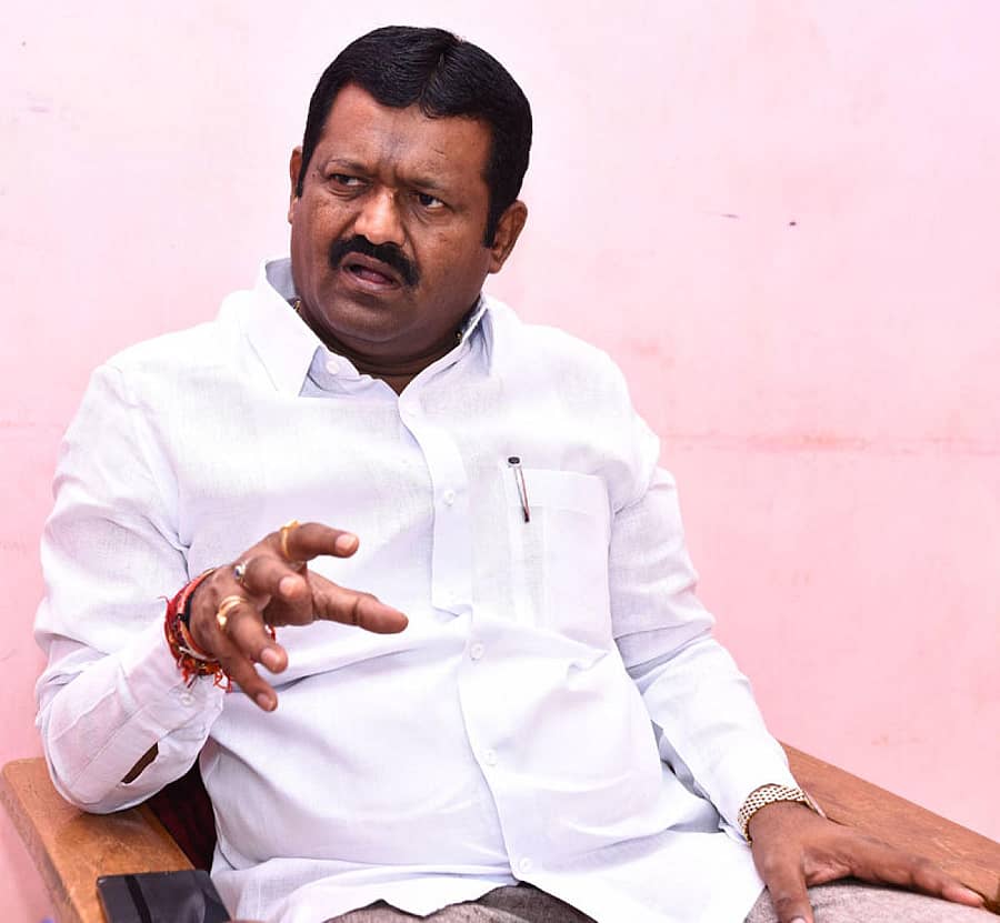 ಸಕ್ಕರೆ ಸಚಿವ ಶಂಕರ ಪಾಟೀಲ ಮುನೇನಕೊಪ್ಪ‌