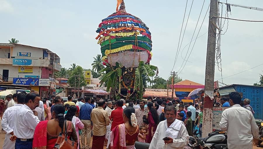 ಸೊರಬ ಪಟ್ಟಣದ ರಂಗನಾಥಸ್ವಾಮಿ ಬ್ರಹ್ಮರಥೋತ್ಸವ.