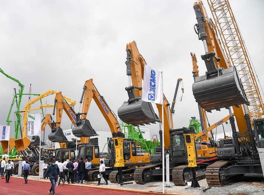 ‘ಎಕ್ಸ್ಕಾನ್’ನಲ್ಲಿ ಪ್ರದರ್ಶನಕ್ಕೆ ಇಡಲಾಗಿದ್ದ ಕಟ್ಟಡ ನಿರ್ಮಾಣದ ಯಂತ್ರಗಳು ಗಮನ ಸೆಳೆದವು– ಪ್ರಜಾವಾಣಿ ಚಿತ್ರ