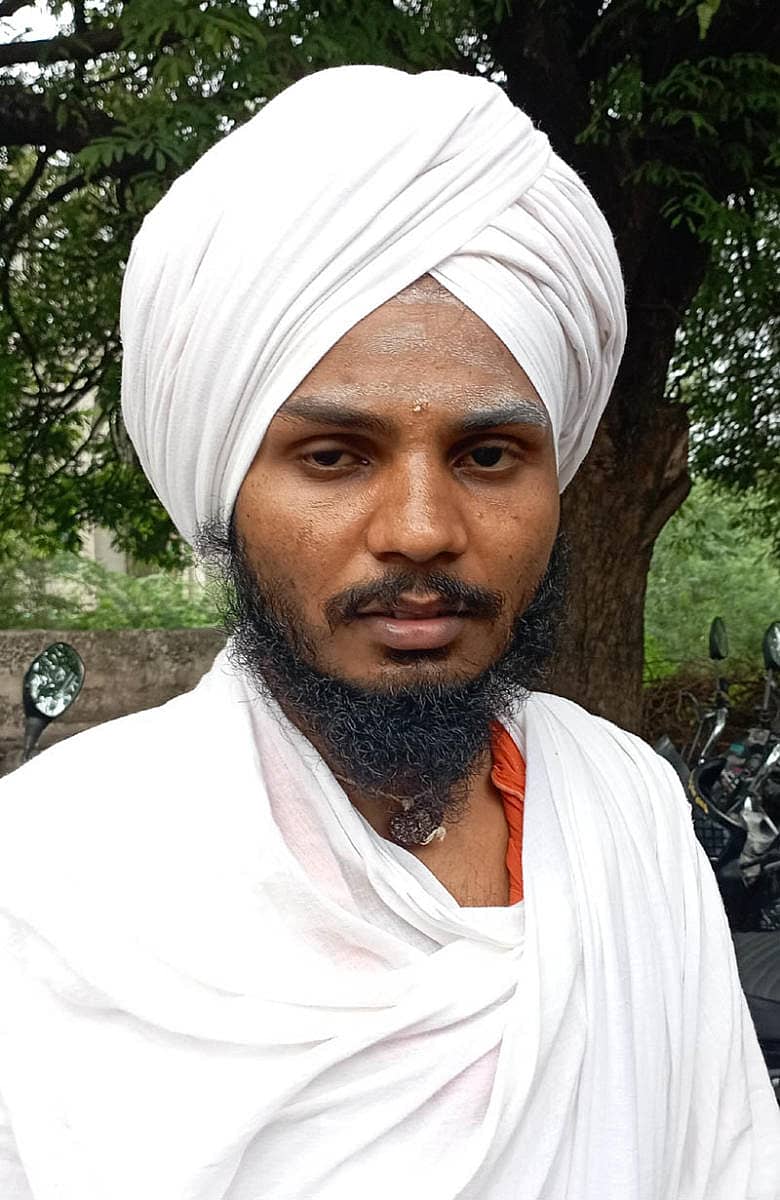 ಸೇವಾಲಾಲ ಬಂಜಾರ ಗುರುಪೀಠದ ಪೀಠಾಧ್ಯಕ್ಷ ಕುಮಾರ ಮಹಾರಾಜರು