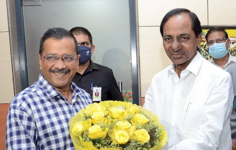 ಅರವಿಂದ ಕೇರ್ಜಿವಾಲ್‌ ಮತ್ತು ಕೆ.ಚಂದ್ರಶೇಖರ್‌ ರಾವ್‌