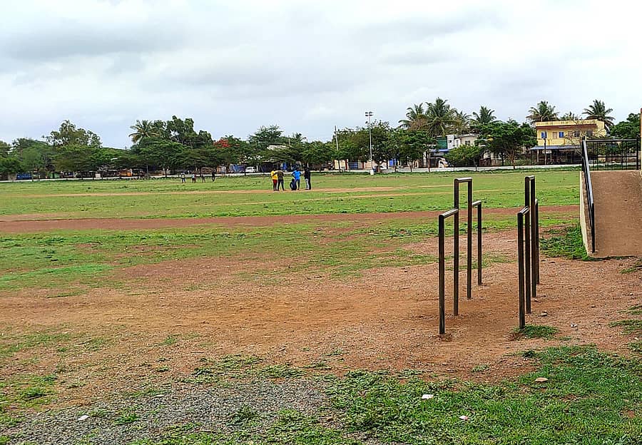 ಬ್ಯಾಡಗಿ ಕ್ರೀಡಾಂಗಣವು ಕ್ರೀಡಾ ಅಂಕಣ ಮತ್ತು ಸೌಲಭ್ಯಗಳಿಂದ ವಂಚಿತವಾಗಿ ಪಾಳು ಬಿದ್ದಿದೆ 