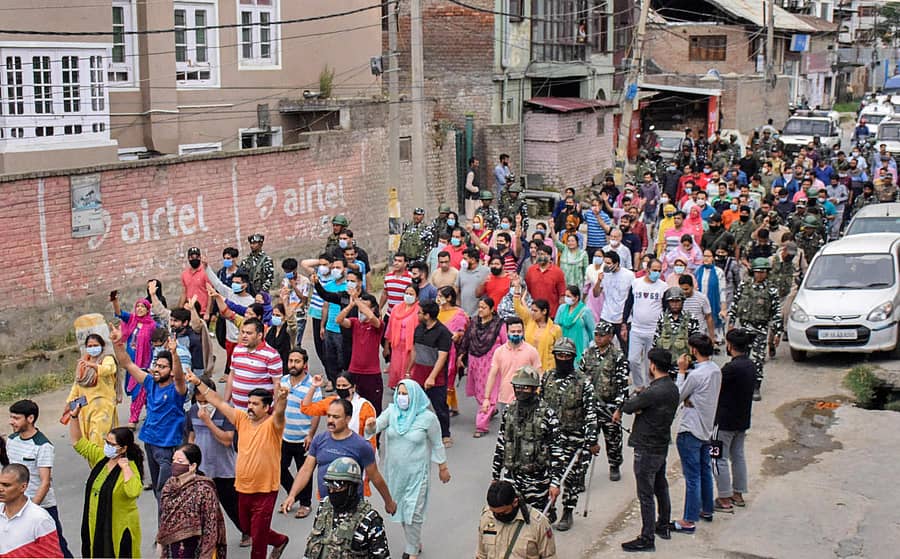 ಶಿಕ್ಷಕನ ಹತ್ಯೆ ಖಂಡಿಸಿ ಕಾಶ್ಮೀರಿ ಪಂಡಿತರ ಪ್ರತಿಭಟನೆ: ಪಿಟಿಐ ಚಿತ್ರ