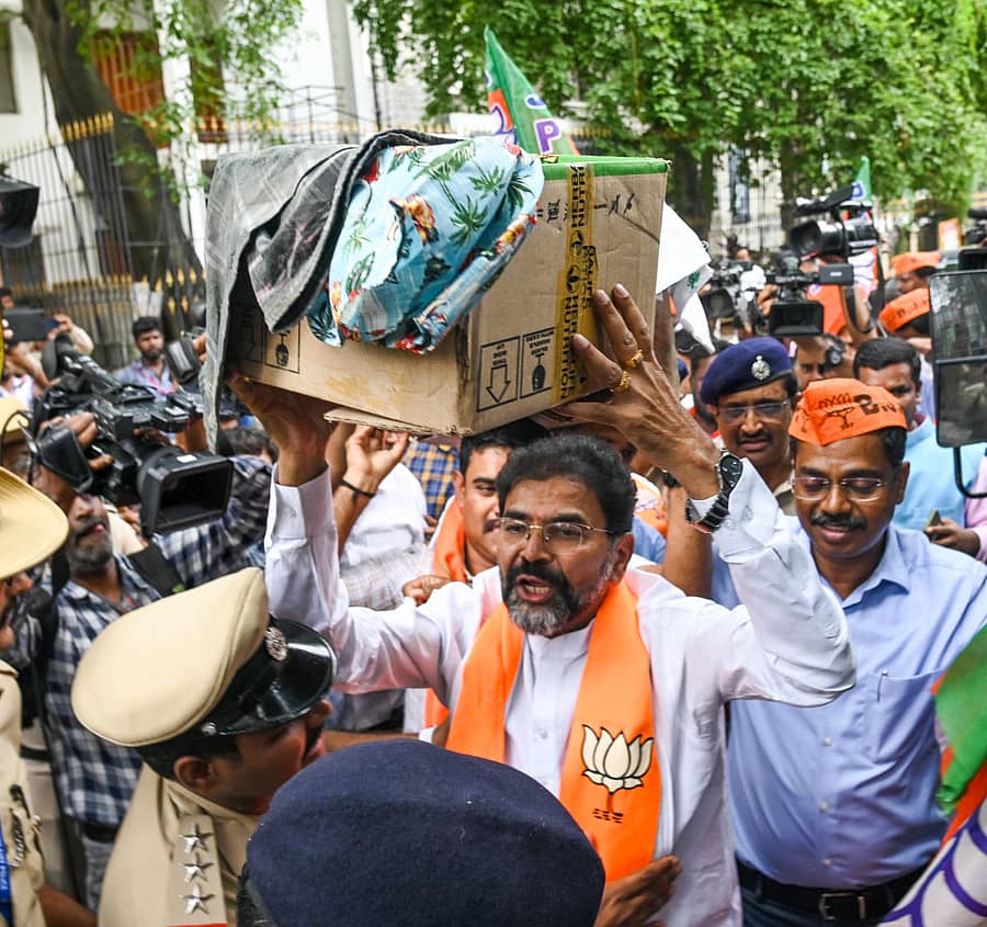 ಛಲವಾದಿ ನಾರಾಯಣಸ್ವಾಮಿ