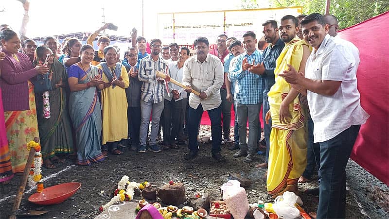 ಬೆಳಗಾವಿಯಲ್ಲಿ ಸೋಮವಾರ 240 ಮನೆ ನಿರ್ಮಾಣಕ್ಕೆ ಶಾಸಕ ಅಭಯ ಪಾಟೀಲ ಭೂಮಿಪೂಜೆ ನೆರವೇರಿಸಿದರು