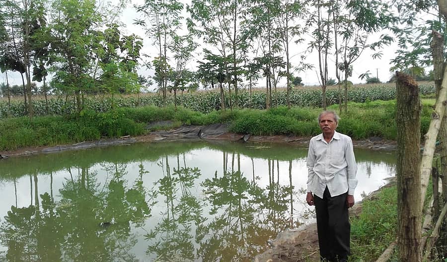 ಬ್ಯಾಡಗಿ ತಾಲ್ಲೂಕಿನ ತುಮರಿಕೊಪ್ಪ ಗ್ರಾಮದ ನಿವೃತ್ತ ಪ್ರೌಢಶಾಲಾ ಸಹ ಶಿಕ್ಷಕ ನಾಗೇಂದ್ರಯ್ಯ ಅಜ್ಜಯ್ಯ ಹಿರೇಮಠ ಅವರು ಸಮಗ್ರ ಕೃಷಿ ಪದ್ಧತಿಯಲ್ಲಿ ಯಶಸ್ಸು ಕಂಡಿದ್ದಾರೆ