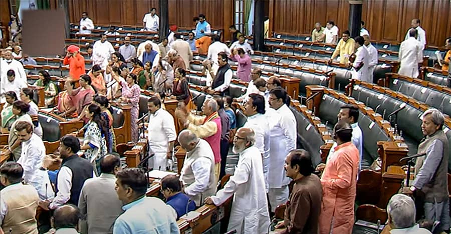 ಕಲಾಪದಲ್ಲಿ ಗದ್ದಲ 