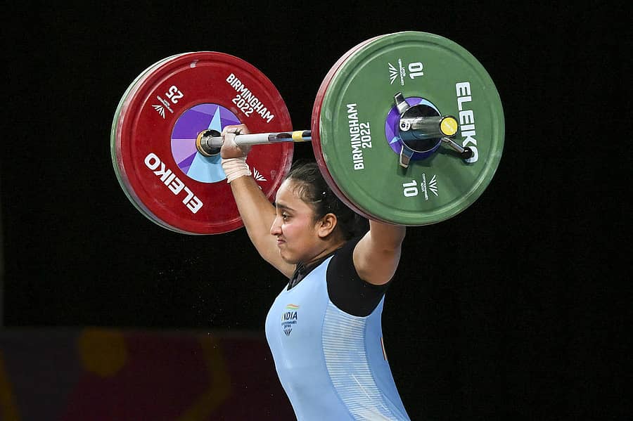 ಮಹಿಳೆಯರ 71 ಕೆ.ಜಿ. ವಿಭಾಗದಲ್ಲಿ ಕಂಚು ಗೆದ್ದ ಹರ್ಜಿಂದರ್‌ ಕೌರ್‌ –ಪಿಟಿಐ ಚಿತ್ರ