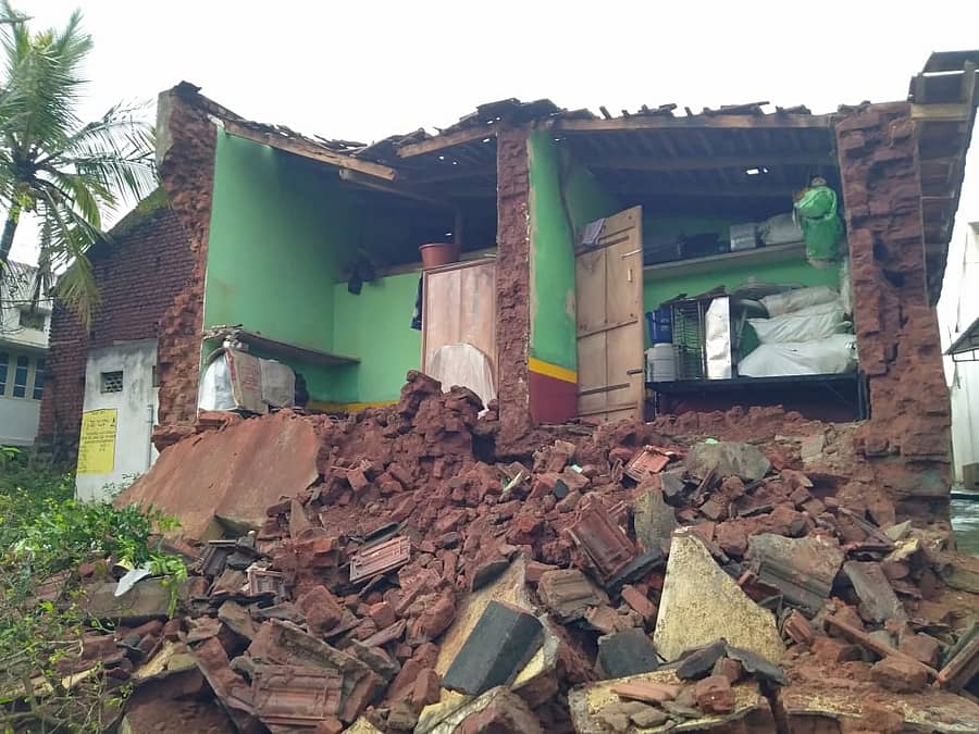 ಮಳೆಯಿಂದ ಮನೆ ಹಾನಿ