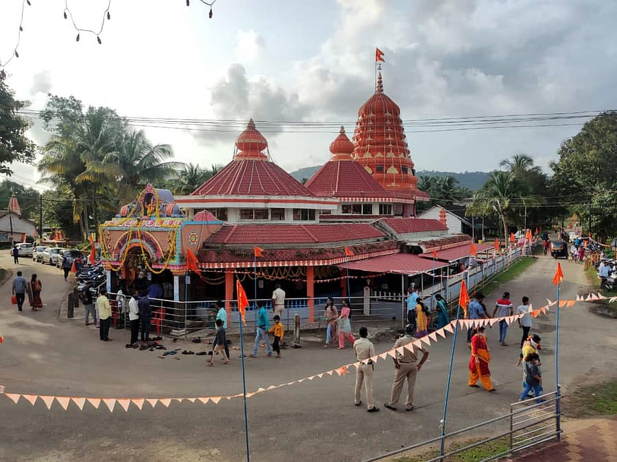 ಕಾರವಾರ ತಾಲ್ಲೂಕಿನ ಹಣಕೋಣದ ಸಾತೇರಿ ದೇವಿ ದೇಗುಲ