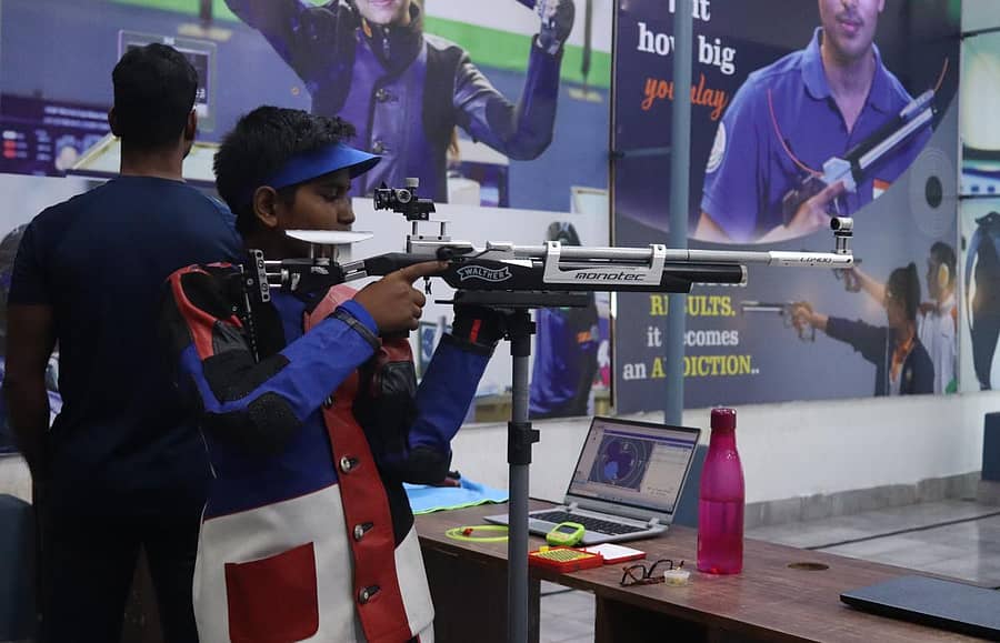 ರೈಫಲ್ ವಿಭಾಗದಲ್ಲಿ ಗುರಿ ಇಡಲು ಸಜ್ಜಾಗಿದ್ದ ವಿಶ್ವ ಪಿ.ಆರ್