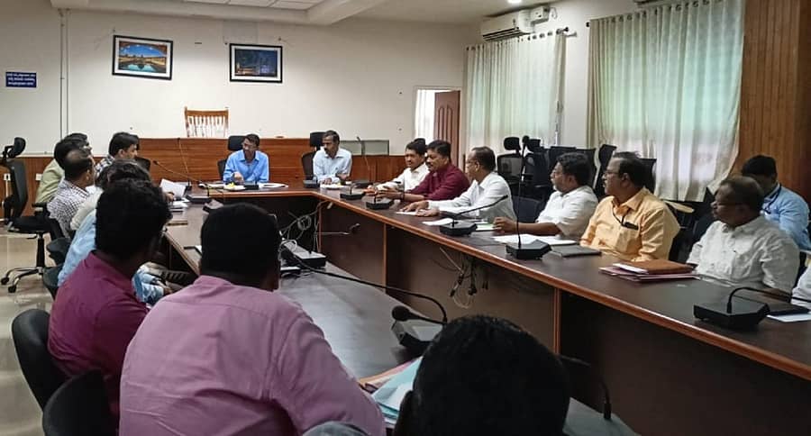 ಜಿಲ್ಲಾದಿಕಾರಿಗಳ ಕಚೇರಿ ಸಭಾಂಗಣದಲ್ಲಿ ಈಚೆಗೆ ಜಿಲ್ಲಾ ಪ್ರವಾಸೋದ್ಯಮ ಅಭಿವೃಧ್ದಿ ಸಮಿತಿ ಸಭೆ ನಡೆಯಿತು.