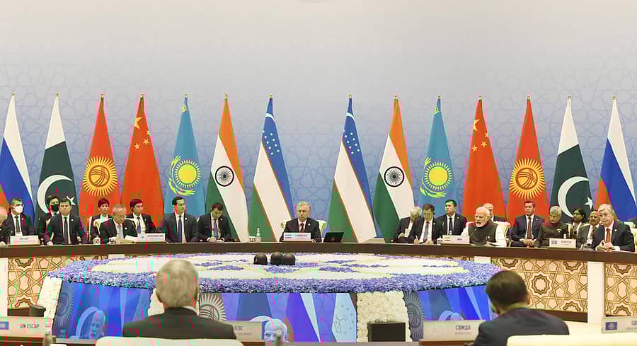 ಉಜ್ಬೇಕಿಸ್ತಾನದ ಸಮರ್ಕಂಡ್ ನಗರದಲ್ಲಿ ನಡೆಯುತ್ತಿರುವ ಶಾಂಘೈ ಸಹಕಾರ ಸಂಘಟನೆಯ ಶೃಂಗಸಭೆಯಲ್ಲಿ ಸಂಘಟನೆಯ ಸದಸ್ಯ ರಾಷ್ಟ್ರಗಳ ಮುಖಂಡರು ಪಾಲ್ಗೊಂಡಿದ್ದರು –ಪಿಟಿಐ ಚಿತ್ರ