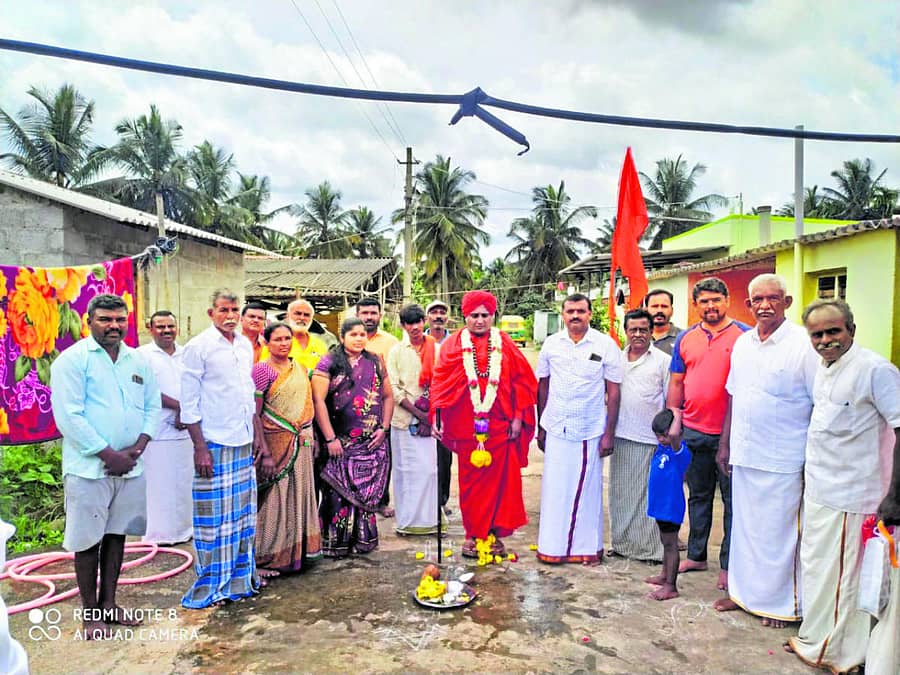 ಕೋಡಿನಾಗೇನಹಳ್ಳಿಯಲ್ಲಿ ಸಾಮರಸ್ಯ ಜಾಗೃತಿ ಮೂಡಿಸಿದ ವಿಭವ ವಿದ್ಯಾಶಂಕರ ಸ್ವಾಮೀಜಿ