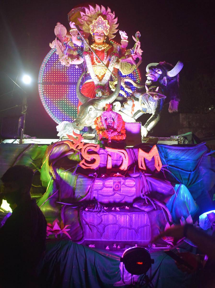 ಸಂಗ್ರಹ ಚಿತ್ರಗಳು