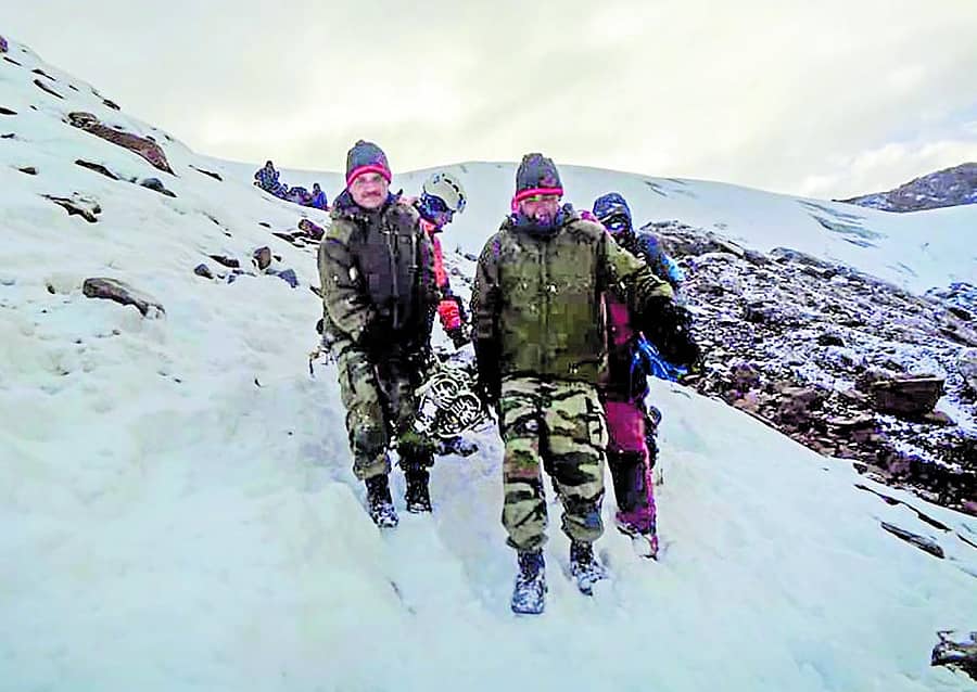 ಗೆಳೆಯನೊಂದಿಗೆ ಡಾ.ರಕ್ಷಿತ್ ಕೆ