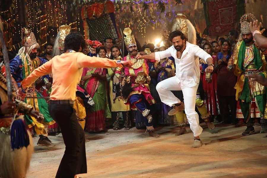 ಹೆಡ್ಬುಷ್ ಸಿನಿಮಾ ದೃಶ್ಯ