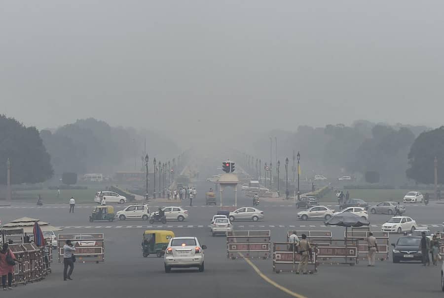 ನವದೆಹಲಿಯಲ್ಲಿ ಕಂಡುಬಂದ ದಟ್ಟ ಹೊಗೆಮಂಜು (ಸಂಗ್ರಹ ಚಿತ್ರ) –ಪಿಟಿಐ ಚಿತ್ರ