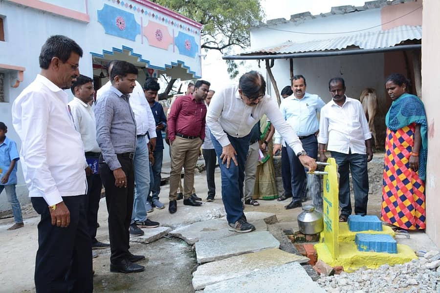 ಯಾದಗಿರಿ ತಾಲ್ಲೂಕಿನ ವಿವಿಧ ಗ್ರಾಮಗಳಲ್ಲಿ ವಿವಿಧ ಅಭಿವೃದ್ಧಿ ಕಾಮಗಾರಿಗಳನ್ನು ಸರ್ಕಾರದ ಹೆಚ್ಚುವರಿ ಮುಖ್ಯ ಕಾರ್ಯದರ್ಶಿ ಎಲ್.ಕೆ.ಅತೀಕ್‌ ವೀಕ್ಷಿಸಿದರು
