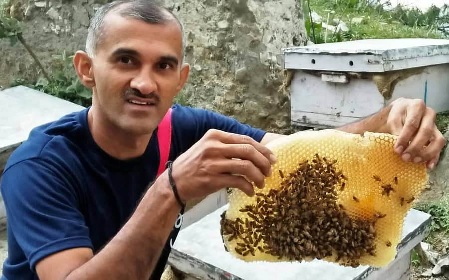 ಕೊಪ್ಪದಲ್ಲಿ ಕೃಷಿಕ ಕೆಸವೆ ಪ್ರವೀಣ್ ಜೇನು ಸಾಕಾಣಿಕೆ ಬಗ್ಗೆ ಮಾಹಿತಿ ನೀಡಿದರು