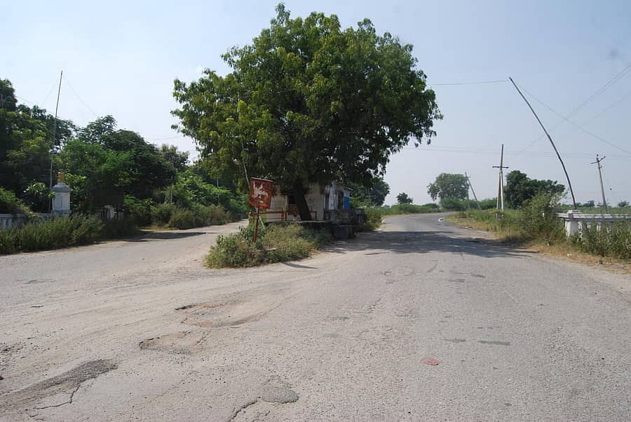 ಯಾದಗಿರಿ–ತೆಲಂಗಾಣ ಗಡಿಯ ಜಿಲಾಲ್ಪುರ ಚೆಕ್ಪೋಸ್ಟ್ ಪ್ರಜಾವಾಣಿ ಚಿತ್ರ/ ಎಂಪಿ ಚಪೆಟ್ಲಾ