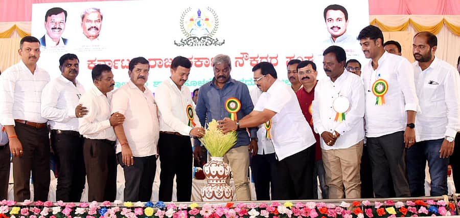 ಪ್ರಾತಿನಿಧಿಕ ಚಿತ್ರ