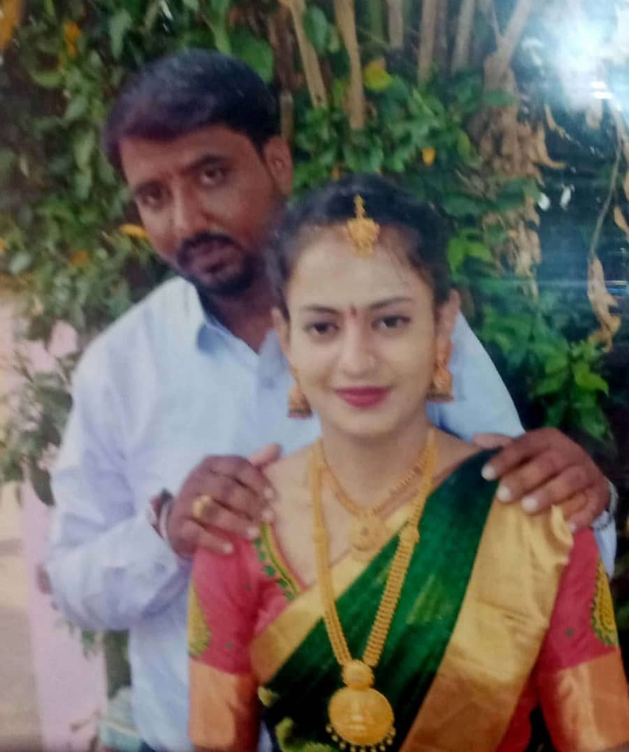 ಪತಿ ಮೋಹನ್‌ಕುಮಾರ್‌ನೊಂದಿಗೆ ಕೊಲೆಯಾದ ಚಂದ್ರಕಲಾ