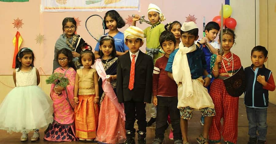 ಜರ್ಮನಿಯಲ್ಲಿ ಬ್ರಾ–ವೊ ಕನ್ನಡಿಗರ ಬಳಗ ಆಯೋಜಿಸಿದ್ದ ಕನ್ನಡ ರಾಜ್ಯೋತ್ಸವ ಕಾರ್ಯಕ್ರಮದಲ್ಲಿ ವಿವಿಧ ವೇಷ ಧರಿಸಿದ ಮಕ್ಕಳು  