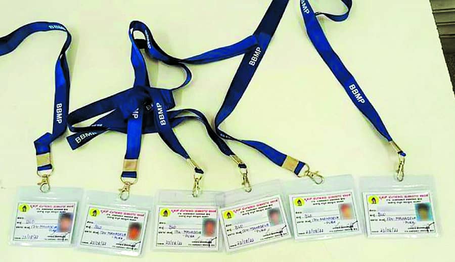 ಮತದಾರರ ಸಮೀಕ್ಷೆ ಮಾಡಲು ಅನುಕೂಲವಾಗಲೆಂದು ‘ಚಿಲುಮೆ’ ಸಂಸ್ಥೆಯ ಸಿಬ್ಬಂದಿಗೆ ಬಿಬಿಎಂಪಿ ಹೆಸರಿನಲ್ಲಿ ನೀಡಿದ್ದ ‘ಬಿಎಲ್ಒ’ ಗುರುತಿನ ಚೀಟಿಗಳು