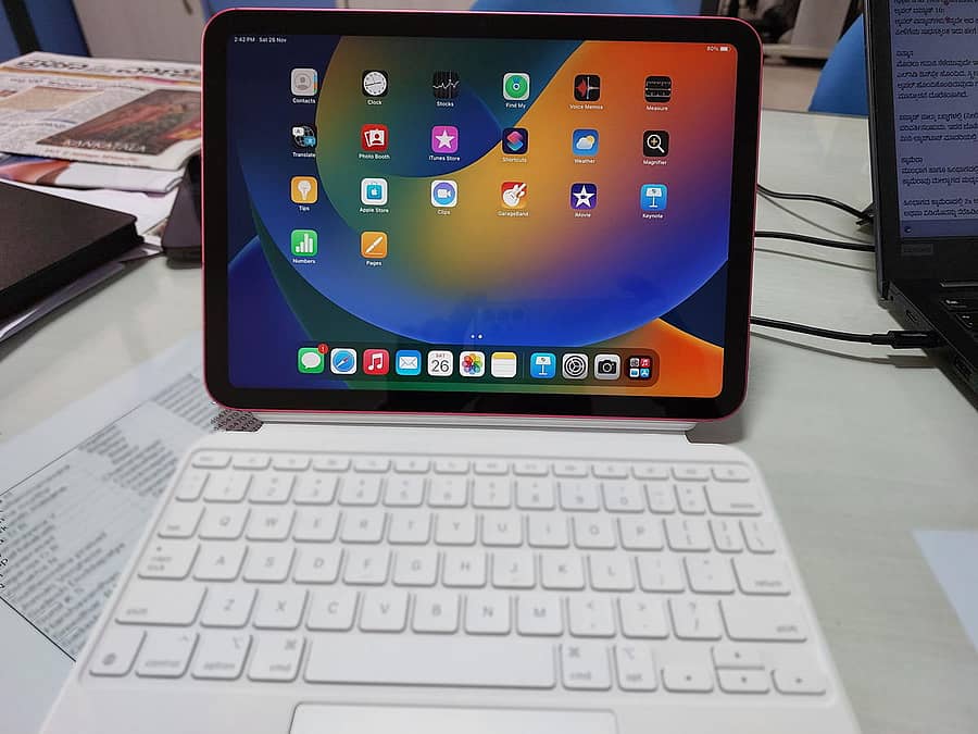 ಆ್ಯಪಲ್ ಐಪ್ಯಾಡ್ 10 - ಮ್ಯಾಜಿಕ್ ಕೀಬೋರ್ಡ್ ಸಹಿತ
