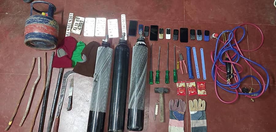 ಆರೋಪಿಗಳಿಂದ ವಶಪಡಿಸಿಕೊಂಡ ಸ್ವತ್ತುಗಳು